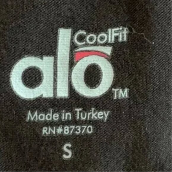 ALO Cool fit Women's Black Keyhole Open Back Top Drop Cinch Waist Size Small - Picture 7 of 8